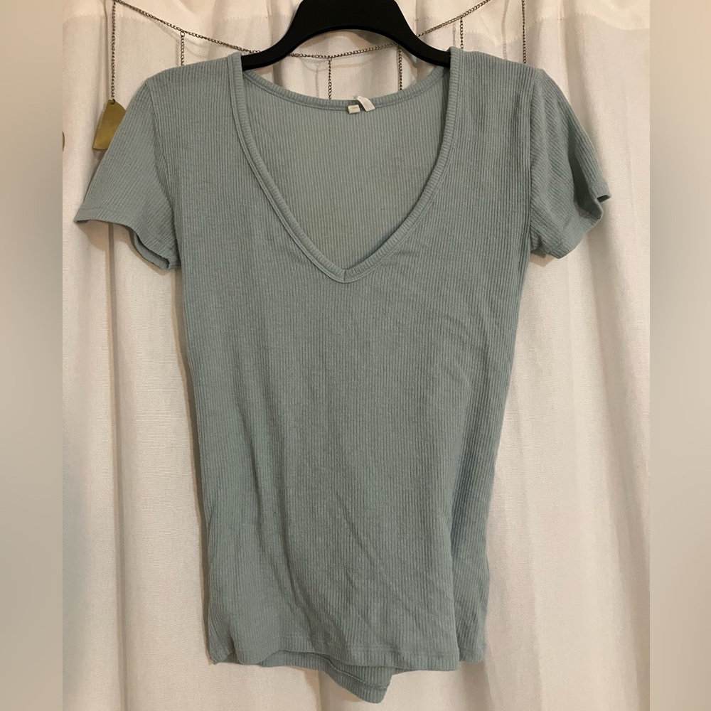 Light blue cotton short-sleeved tee